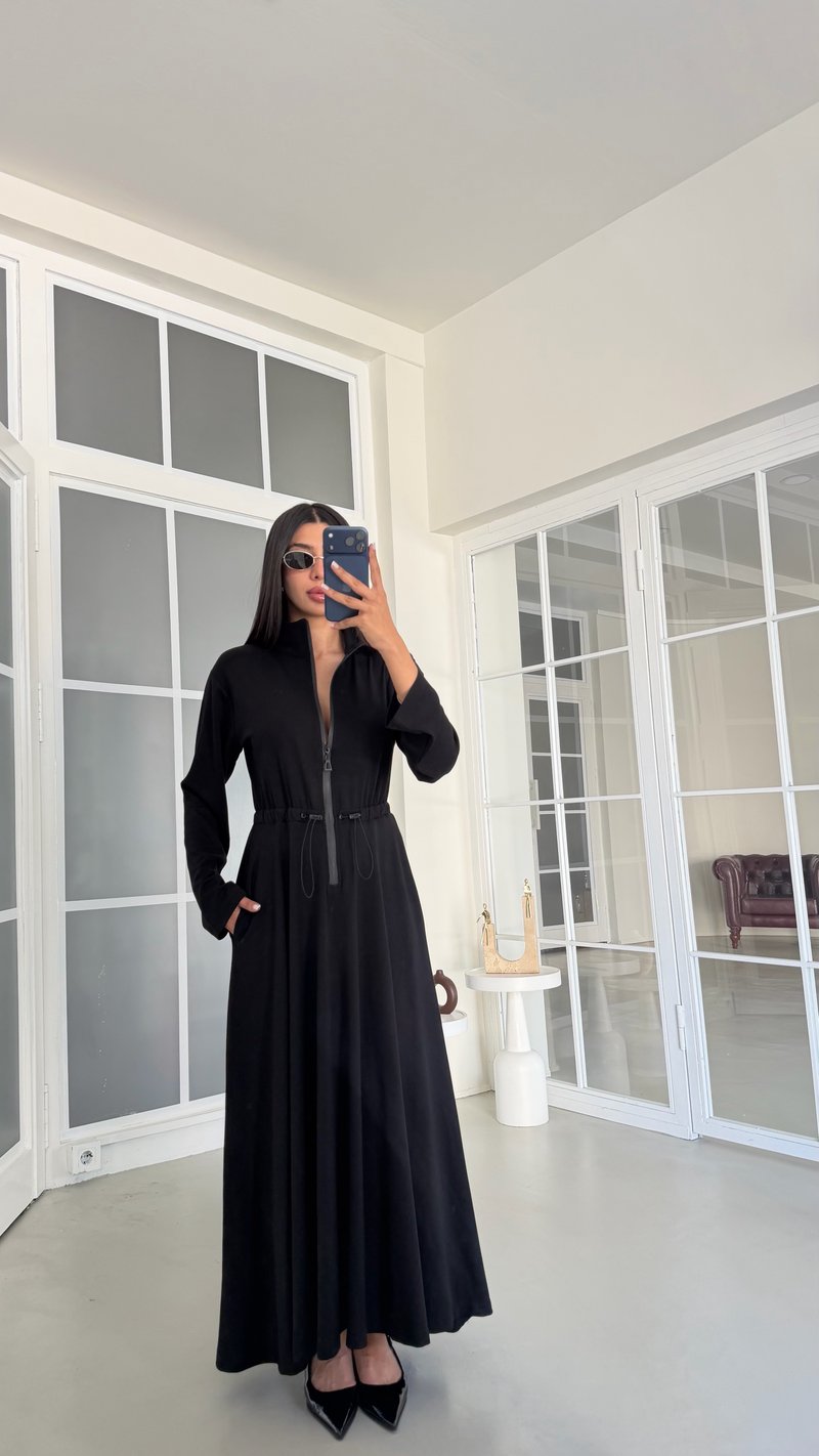 Siyah Beli Ayarlanabilir Uzun Kollu Elbise GAUS-02101