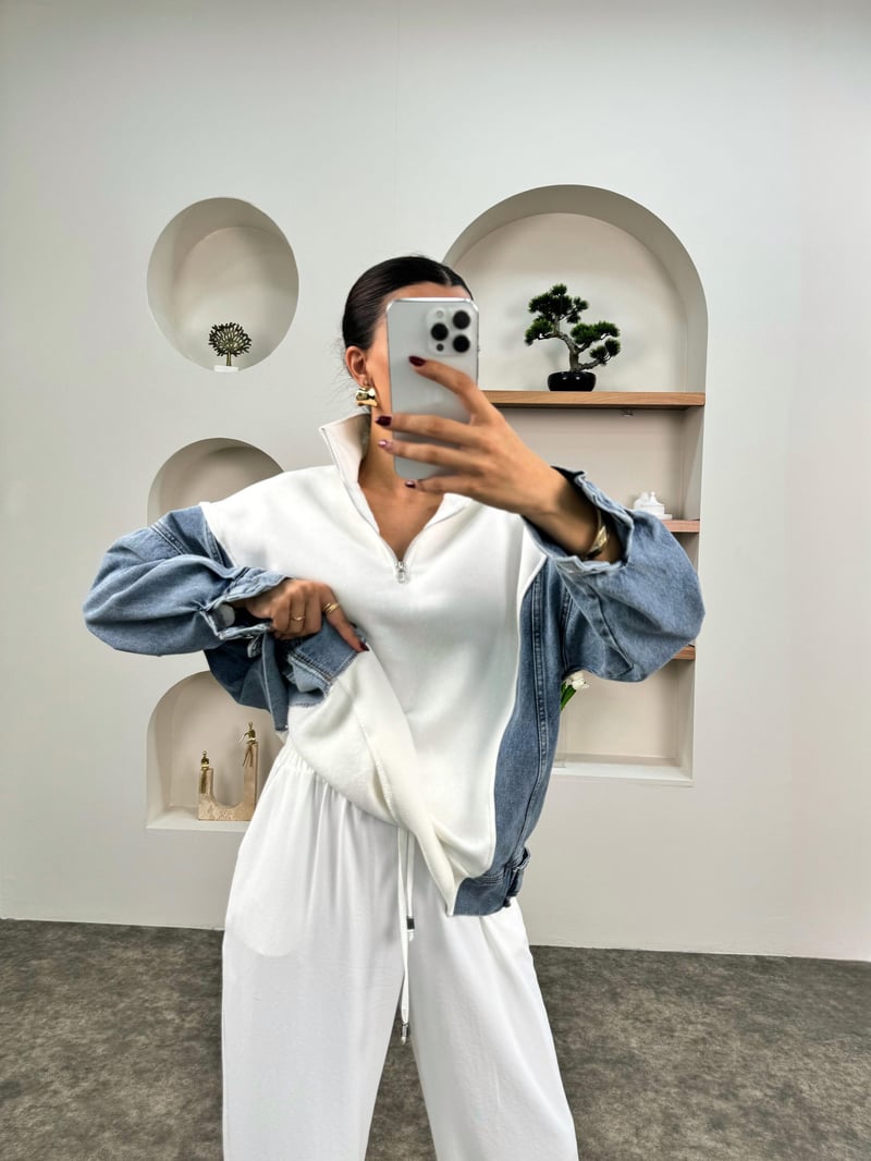 Mw Beyaz Denim Detaylı Fermuarlı Sweatshirt