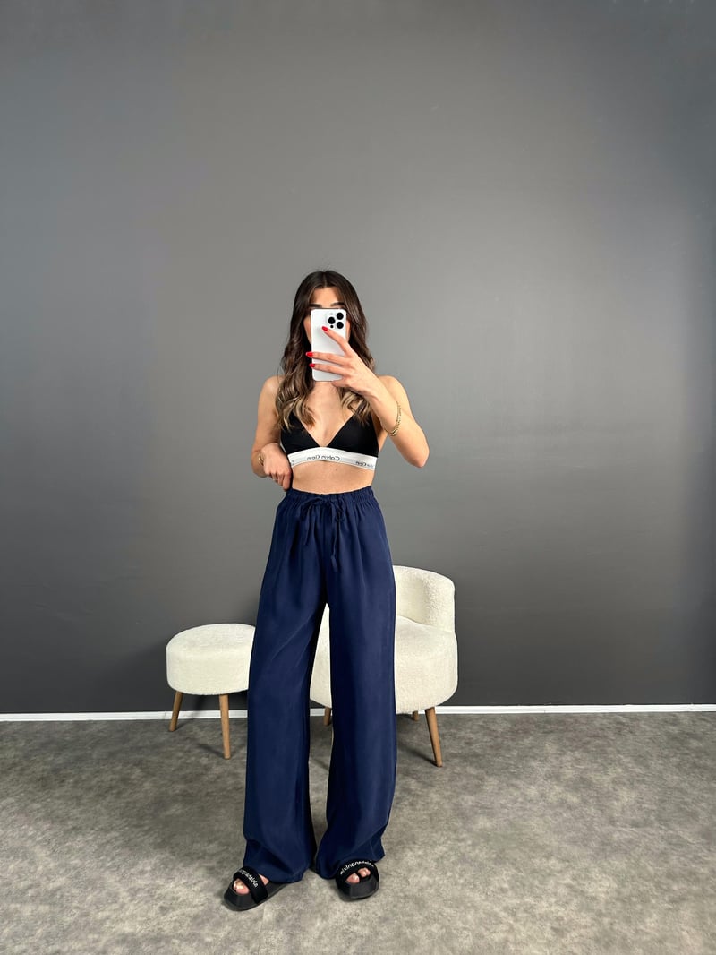 Raisa Lacivert Basic Beli Lastikli Pantolon