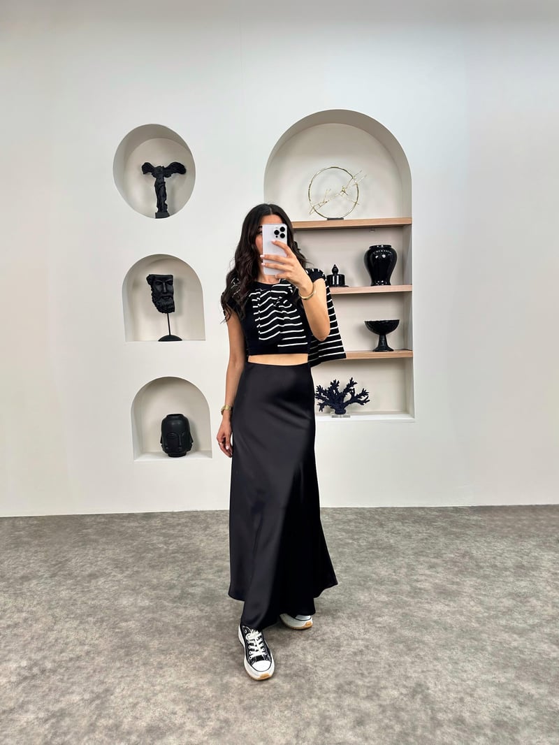 Oliv Siyah Maxi Saten Etek