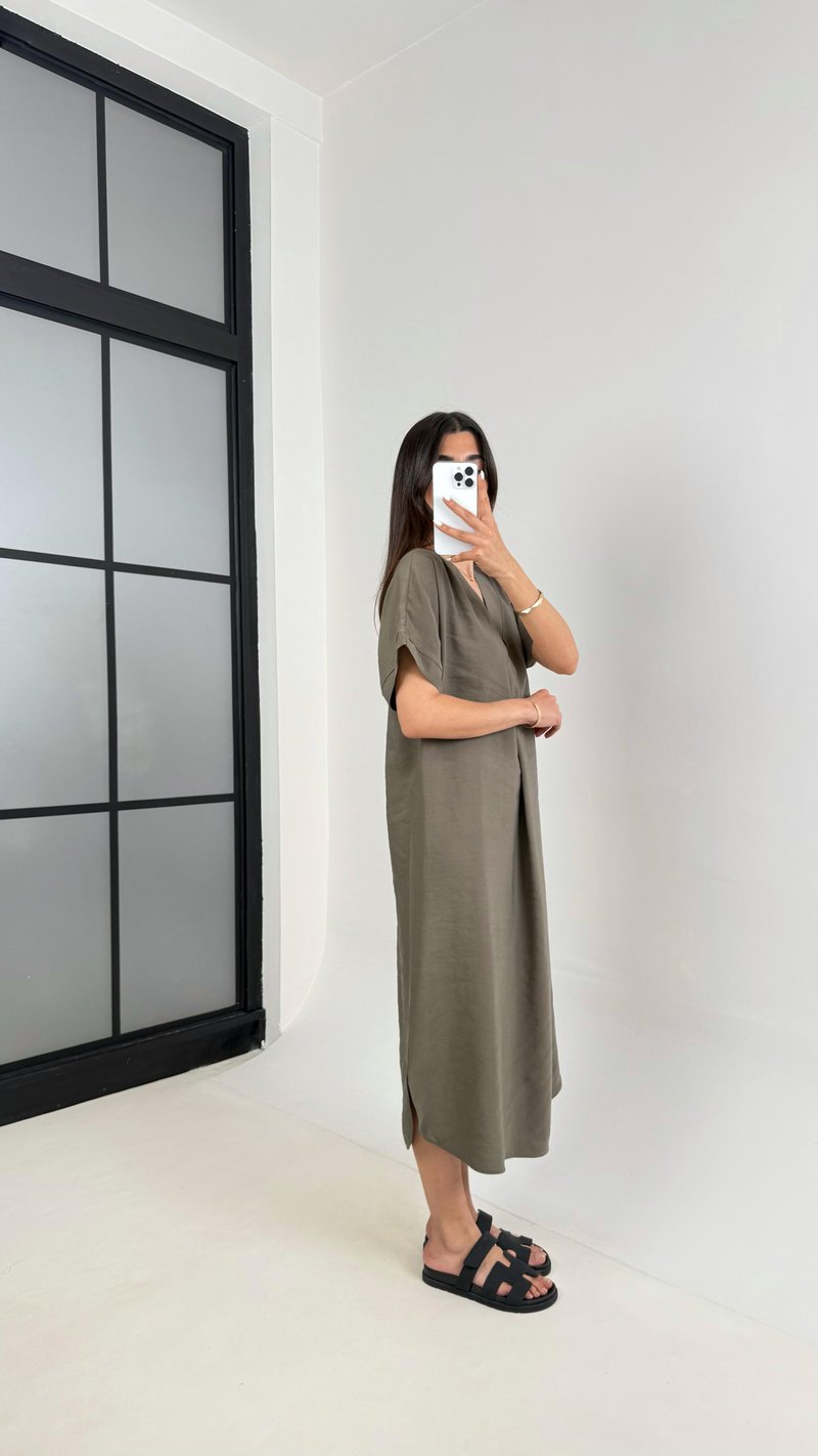 Haki V Yaka Tensel Kırışık Kumaş Basic Elbise Gaus00436 