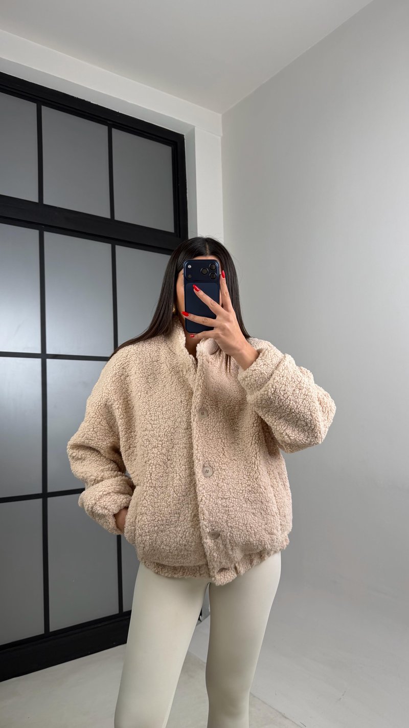 Bej Astarlı Düğmeli Peluş Ceket GAUS-01009