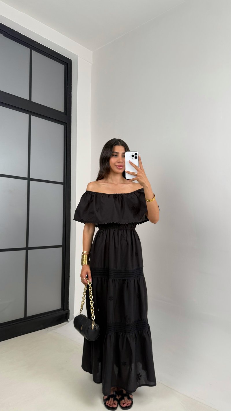 Siyah Madonna Yaka Nakış Detaylı Astarlı Elbise Gaus00652