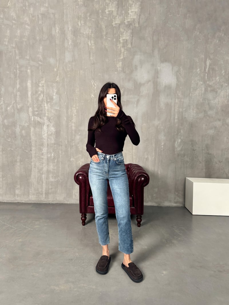 Kow Yıkamalı Mavi ZR Kesik Paça Mom Jean
