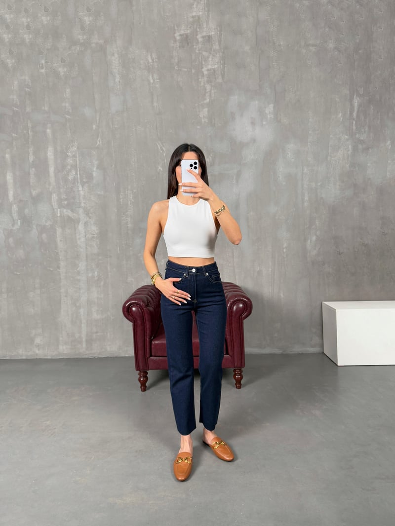 Laste Lacivert ZR Model Kesik Paça Jean