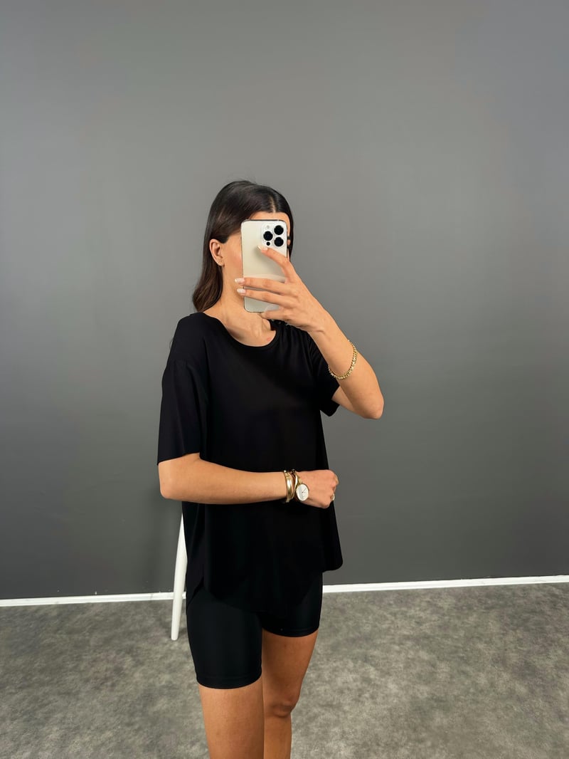 Siyah Salaş Rahat Tshirt