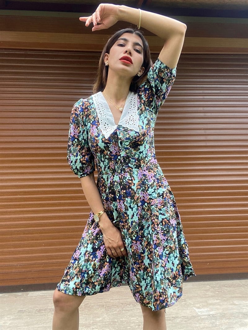 Bebe Yaka Desenli Elbise 
