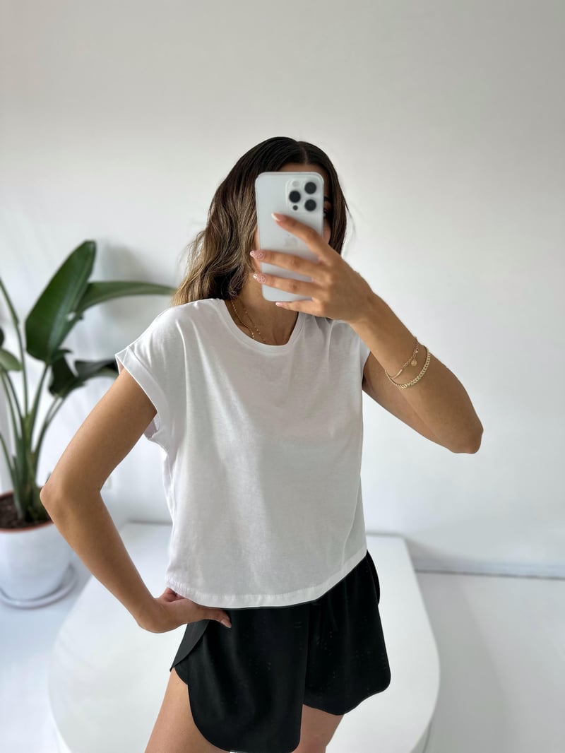 Beyaz Kol Katlamalı Basic Tshirt 