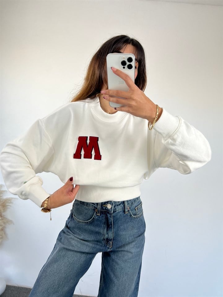 Beyaz M harfli Sweat 