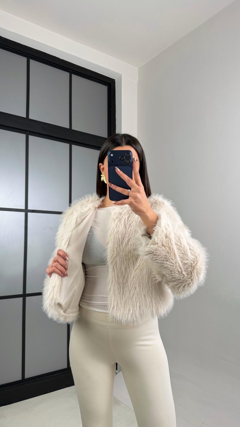 Taş Astarlı Muadil Crop Kürk GAUS-01103