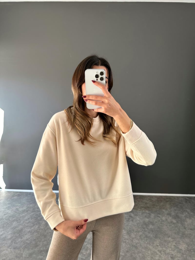 Bej Yumuşak Dokulu Sweat