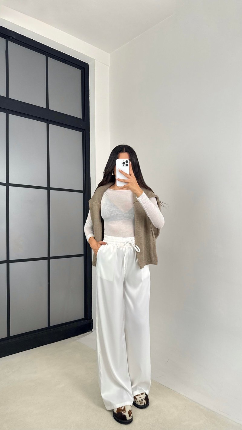 Beyaz Beli Lastikli Cepli Saten Pantolon GAUS-0090