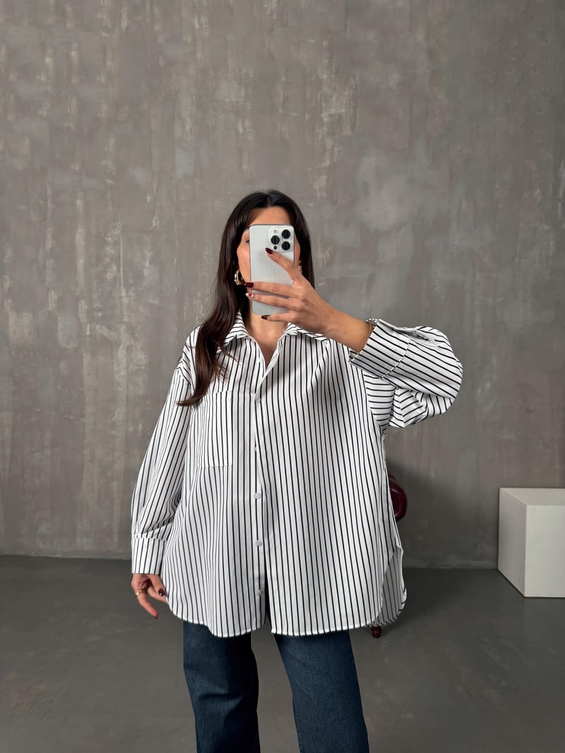 Vory Siyah Çizgili Beyaz Oversize Gömlek