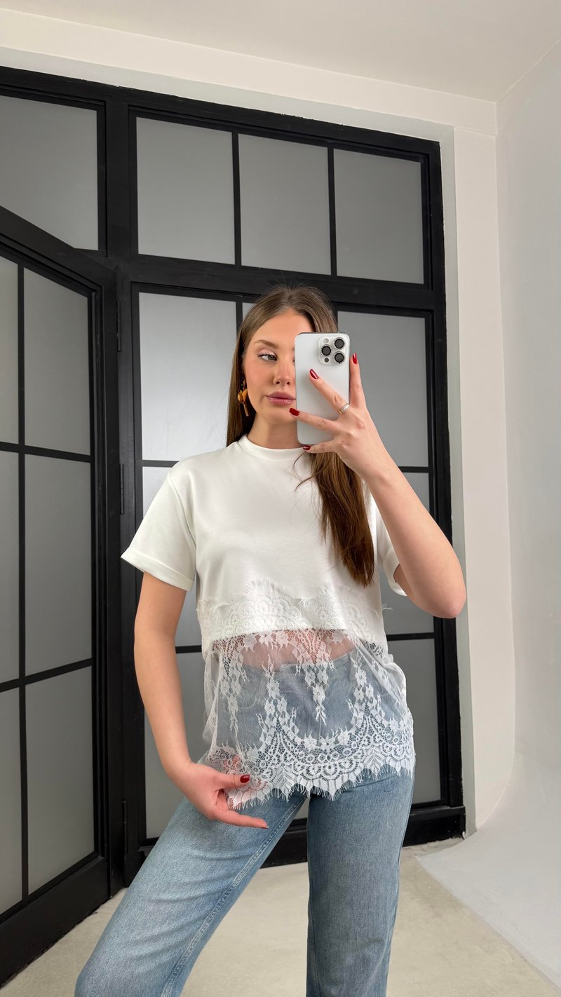 Ekru Dantel Detaylı Tshirt GAUS-01265
