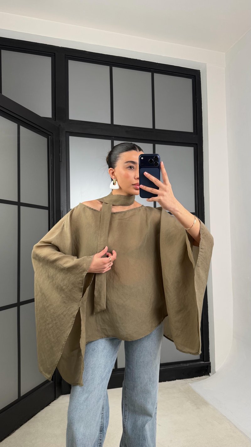 Haki Yarasa Kol Fular Detaylı Transparan Bluz GAUS-01294