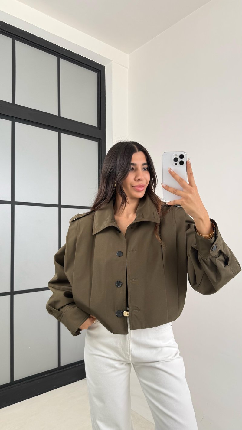 Haki Yüksek Yaka Düğmeli Astarlı Tasarım Kısa Trençkot GAUS-0087