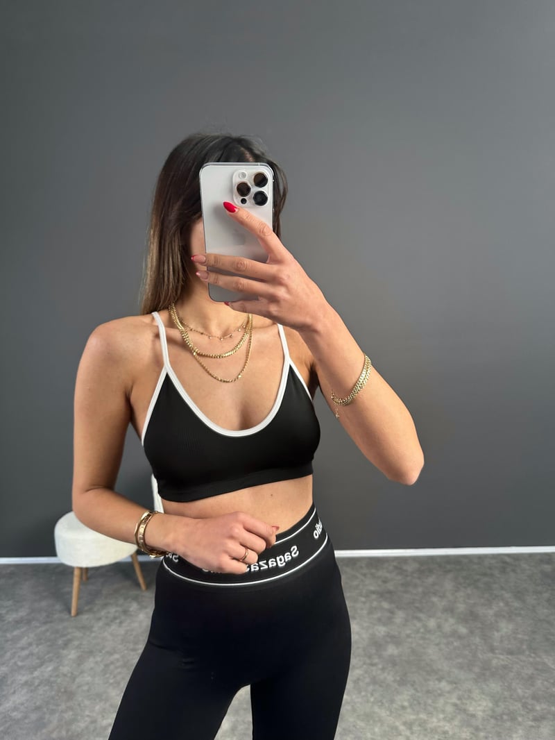 Siyah İp Askılı Şeritli Desteksiz Crop 