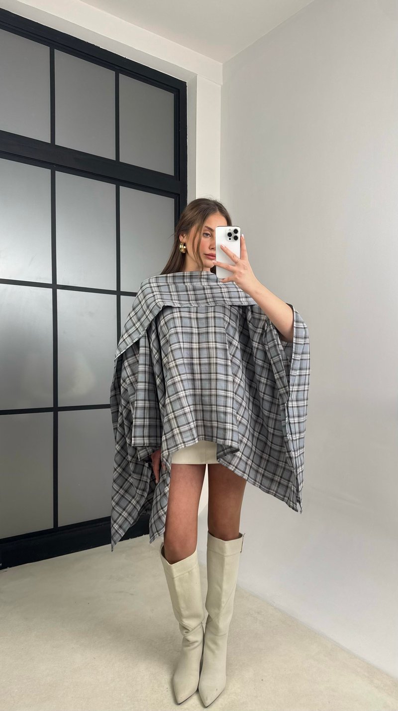 Mavi Ekose Desenli Şal Detaylı Pelerin Panço GAUS-01153