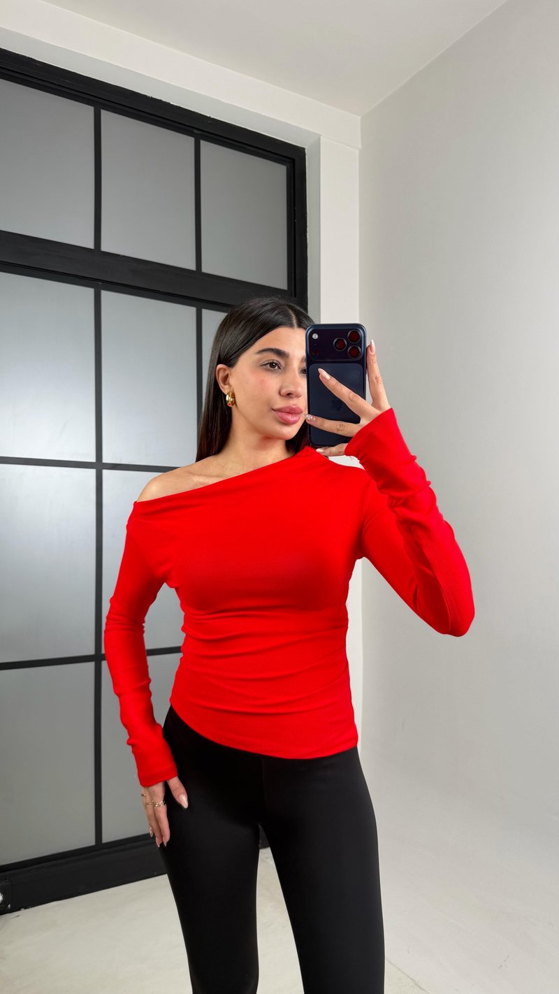 Kırmızı Kayık Yaka Örme Bluz GAUS-00872