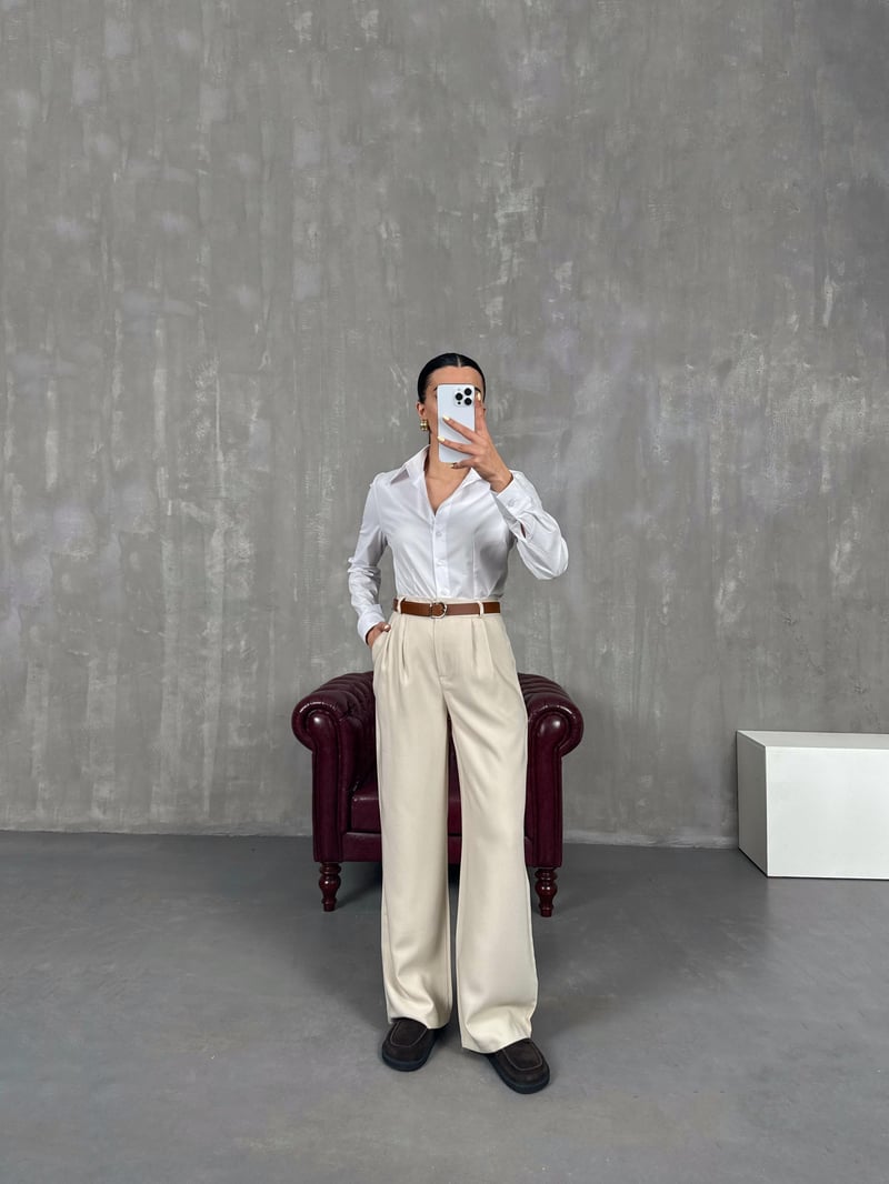 Imported Fabric Palazzo Pants with Gem Belt Gaus00090