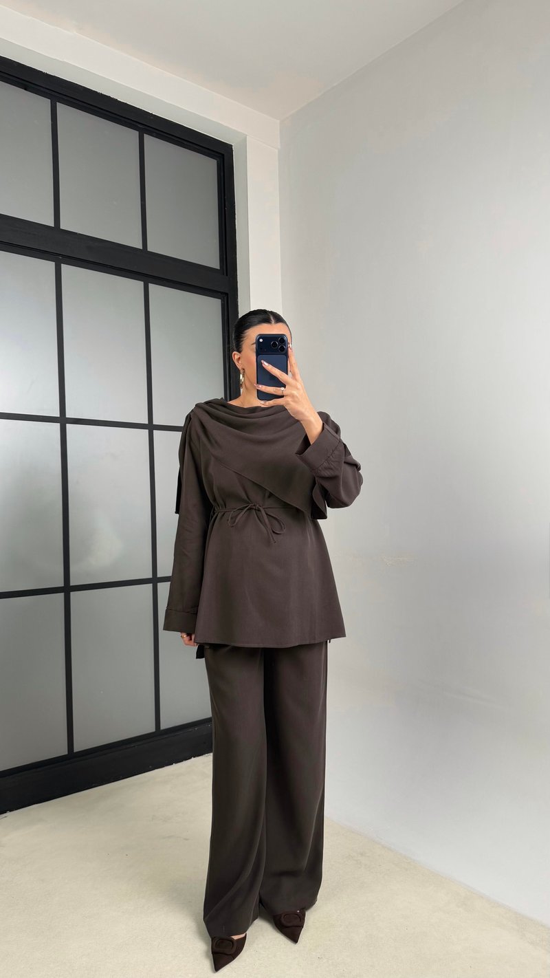 Acı Kahve Şal Detaylı Belden Kuşaklı Beli Lastikli İthal Kumaş İkili Takım GAUS-01154