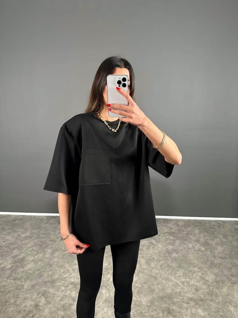 Siyah Vatkalı Scuba Arkası Fermuarlı Tshirt