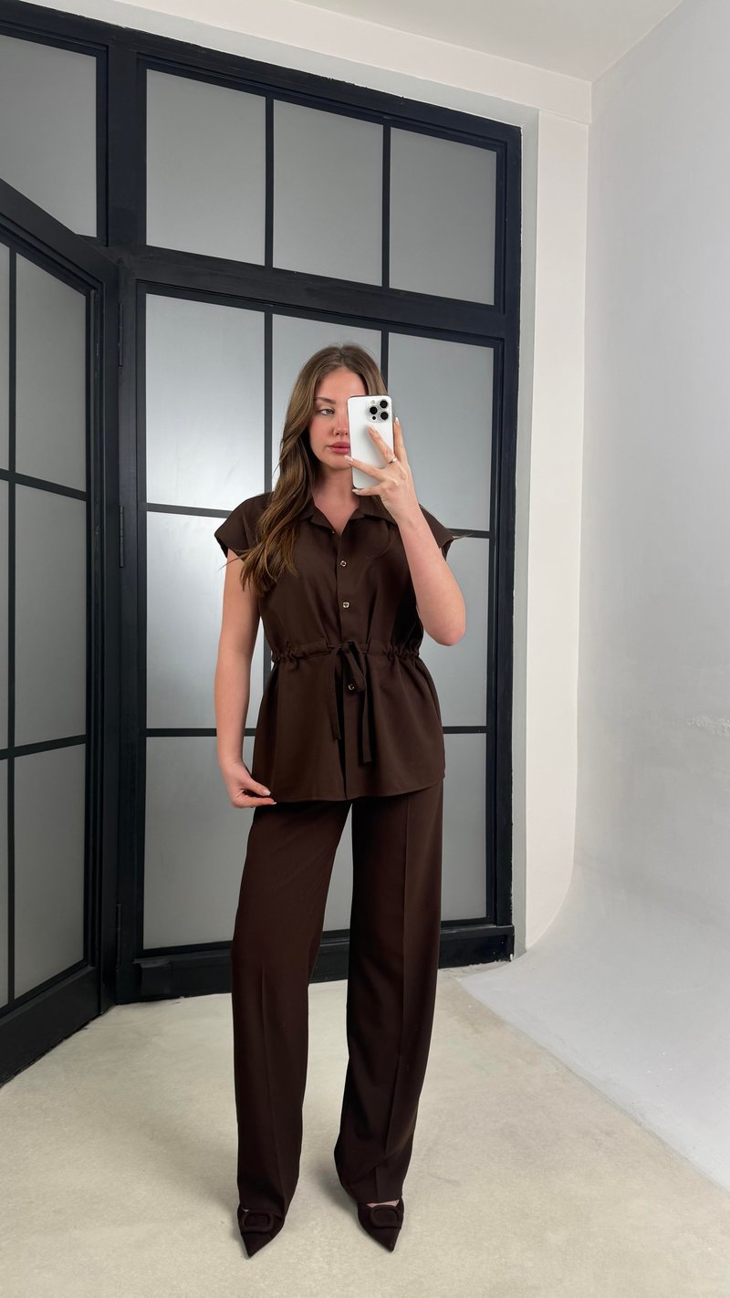 Kahve Vatkalı Beli Lastikli Kuşaklı Yelek Pantolon İkili Takım GAUS-00986