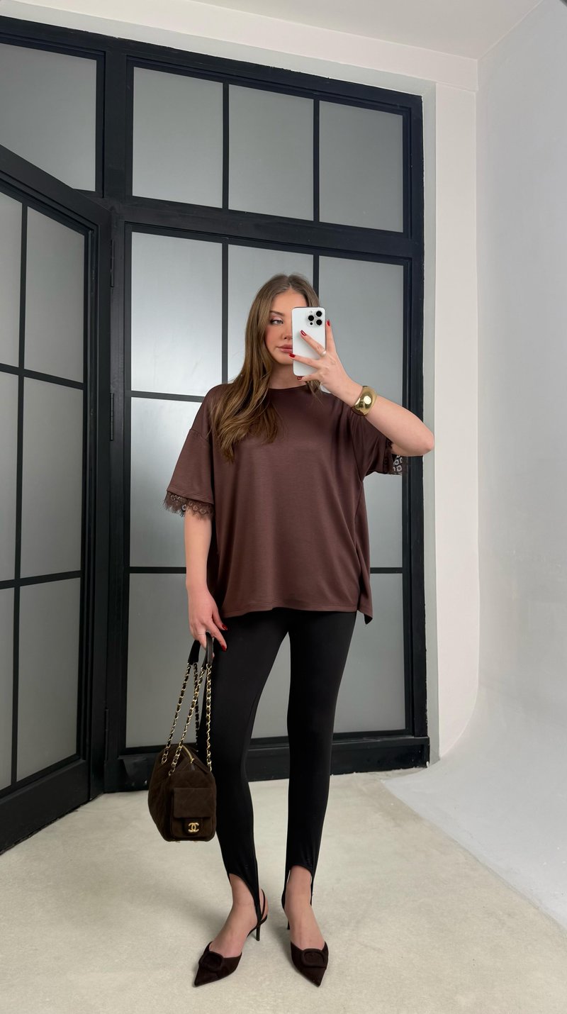 Kahve Sırt Dantel Detaylı Tshirt GAUS-01256