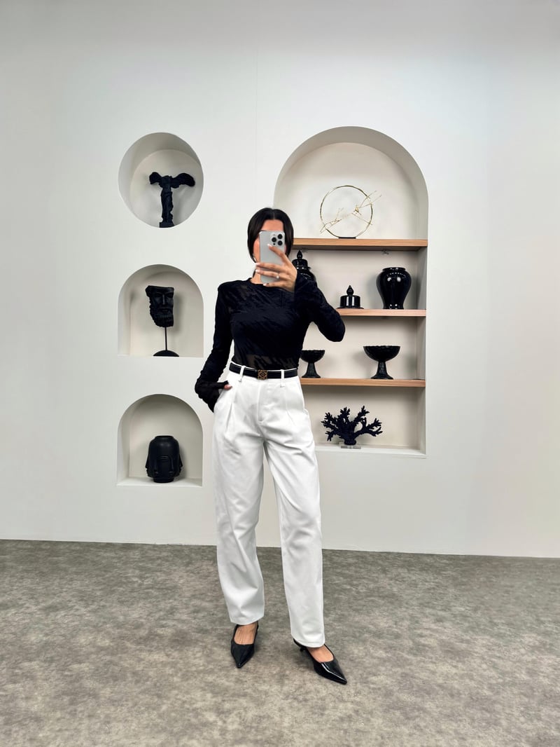 Sug White Gabardine Carrot Pants
