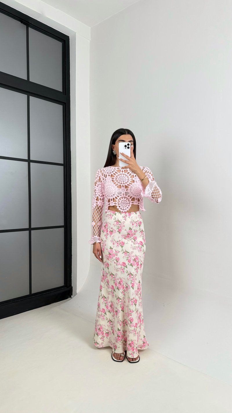 Pembe Çiçek Desenli Saten Etek Gaus00413