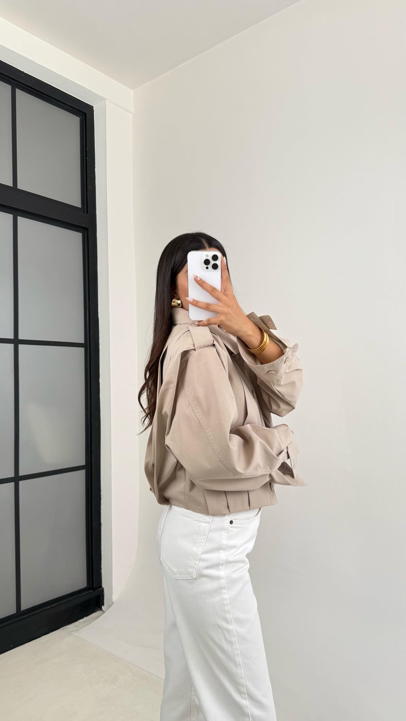 Taş Pile Detaylı Astarlı Kısa Trençkot GAUS-0089