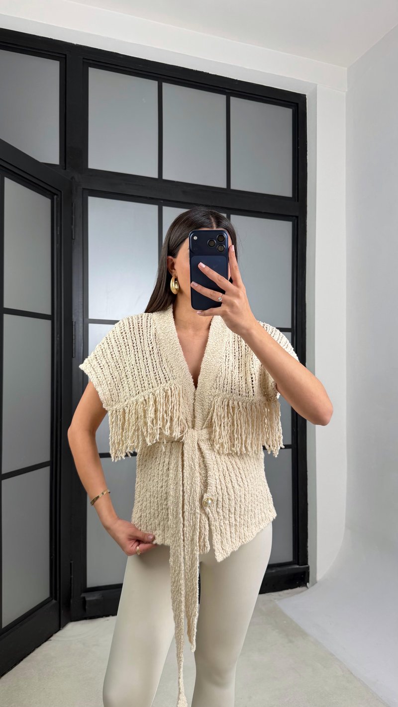 Taş Püsküllü Kuşaklı Triko Yelek GAUS-01193