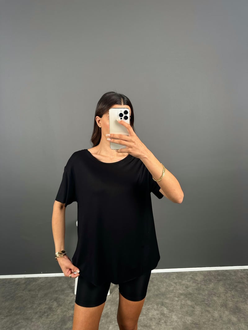 Siyah Salaş Rahat Tshirt