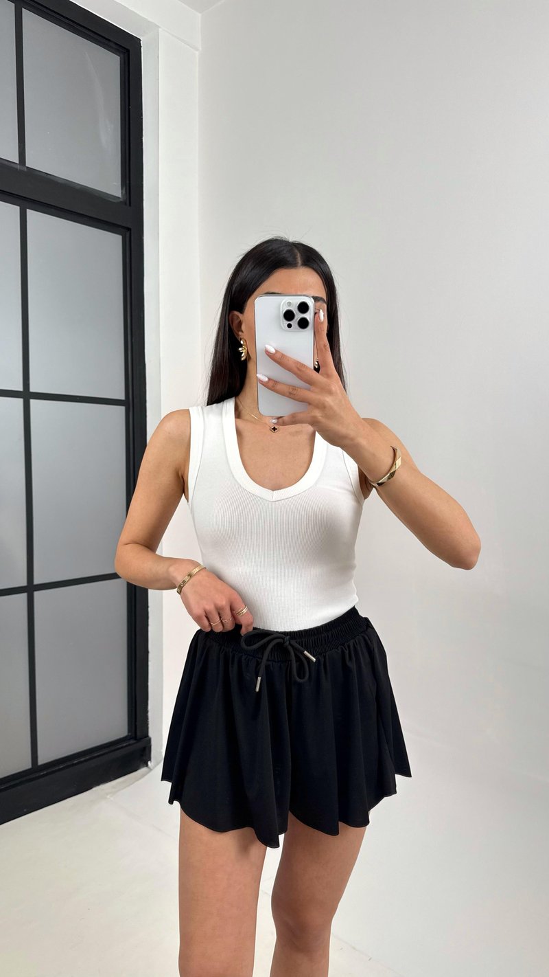 Siyah Yan Yırtmaçlı Beli Lastikli Basic Şort Gaus00371