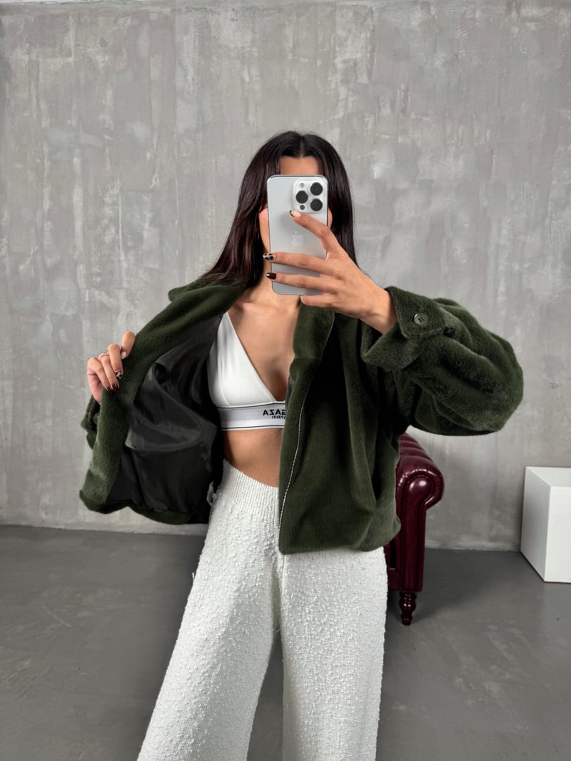 Care Yeşil Cepli Astarlı Peluş Ceket