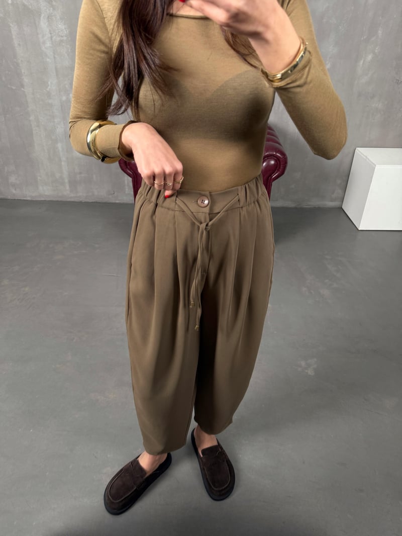 Dona Yağ Yeşili İthal Kumaş Beli Lastikli Jogger Pantolon