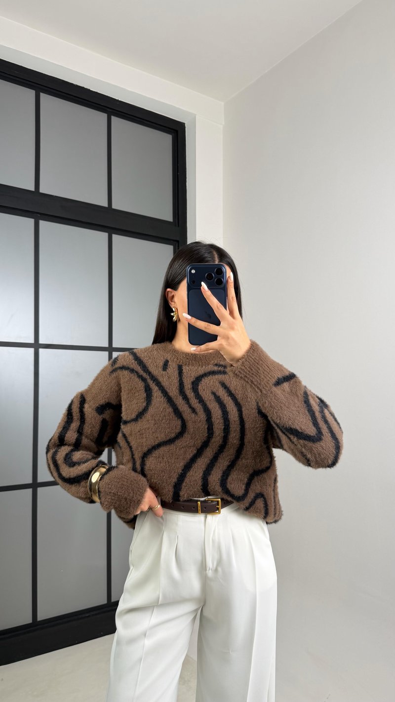 Kahve Desenli Yumuşak Dokulu Tasarım Kazak GAUS-00655