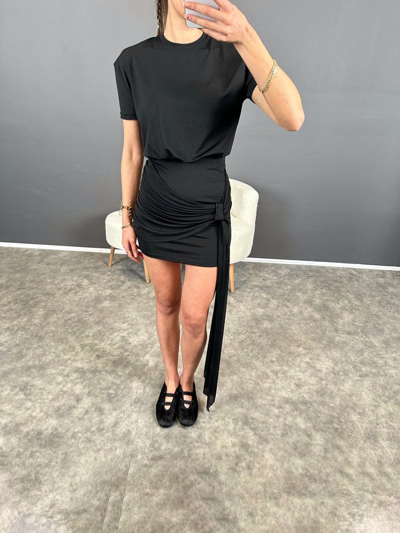 Muadil Siyah Tül Bağlama Detaylı Tasarım Elbise 