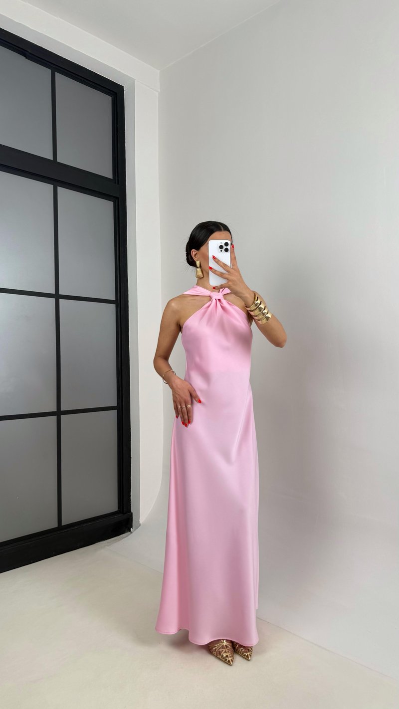 Pembe Bağlama Detaylı Saten Elbise Gaus00503