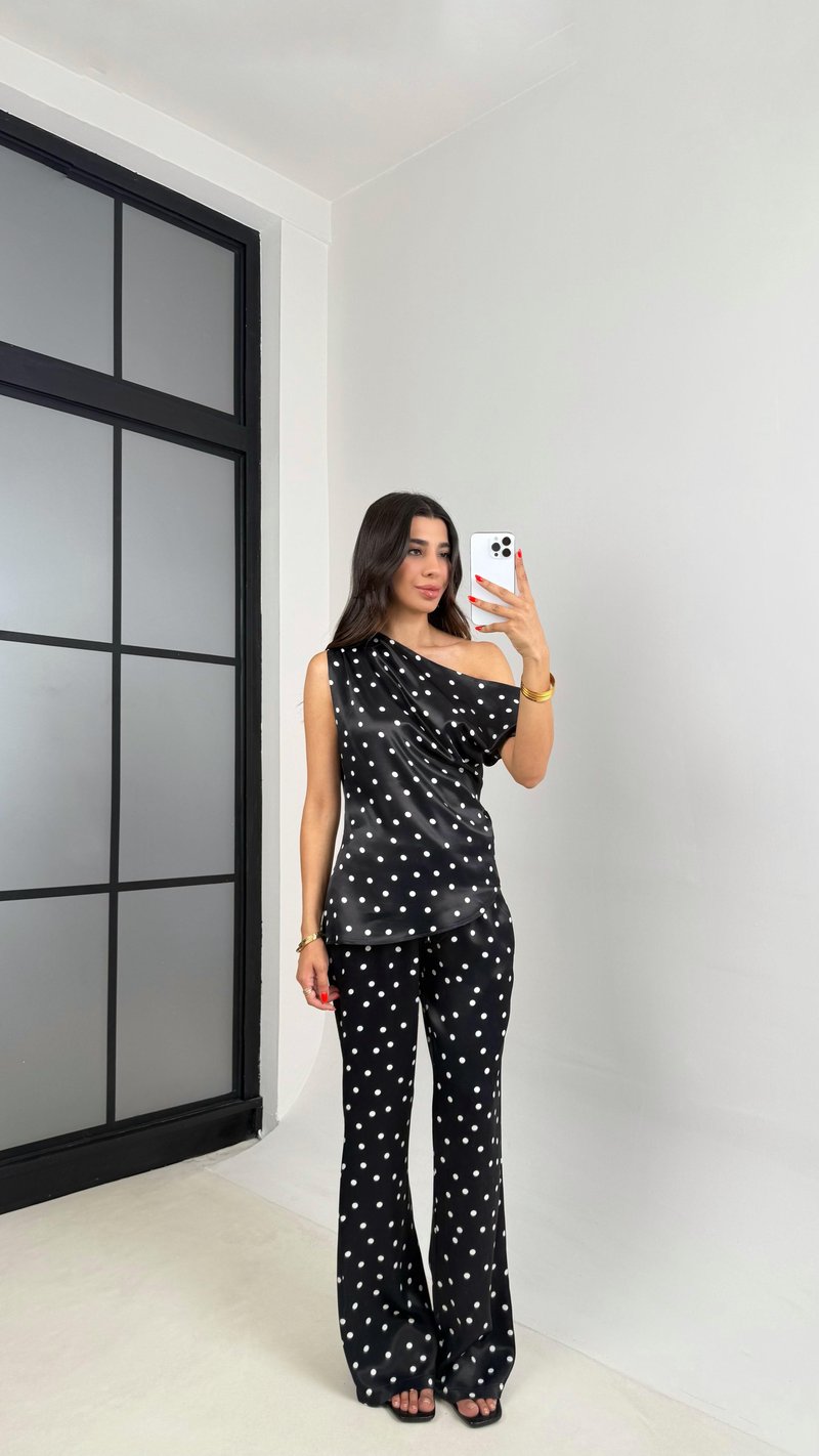 Siyah Puantiyeli Asimetrik Kesim Bluz Beli Lastikli Pantolon Saten Takım GAUS-007
