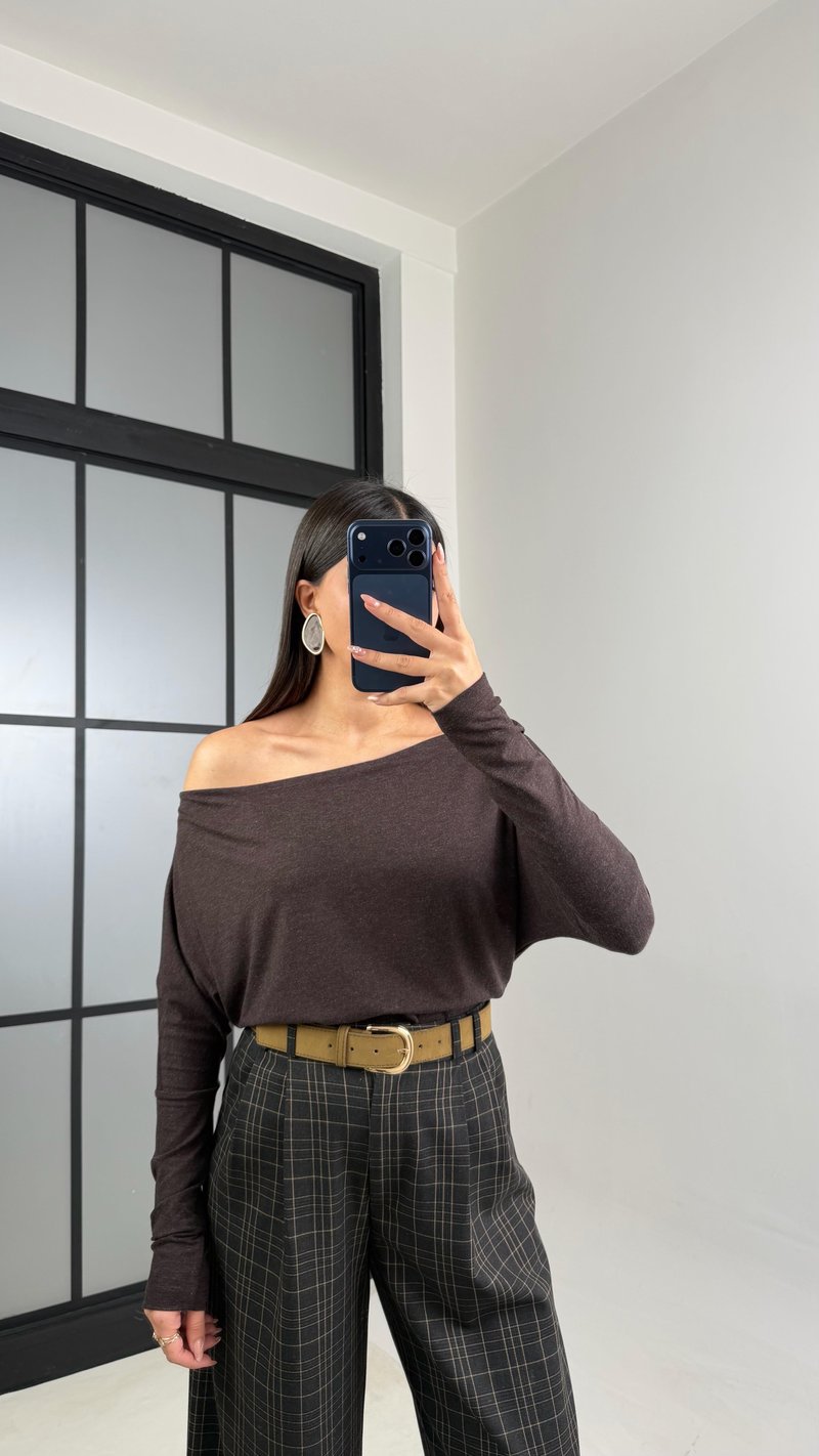 Acı Kahve Kayık Yaka Yumuşak Dokulu Bluz GAUS-00895