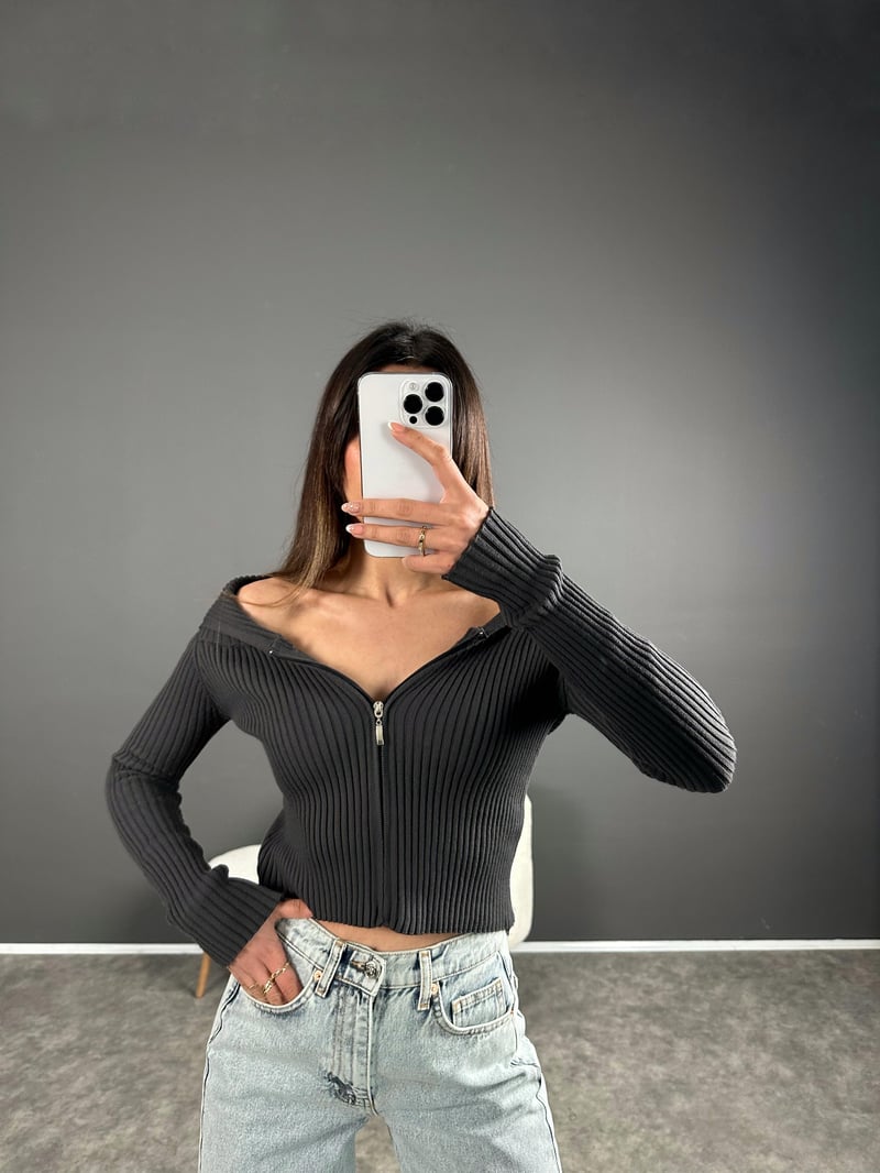 ديسبا كارديجان تريكو مدخّن بياقة قارب وسحاب