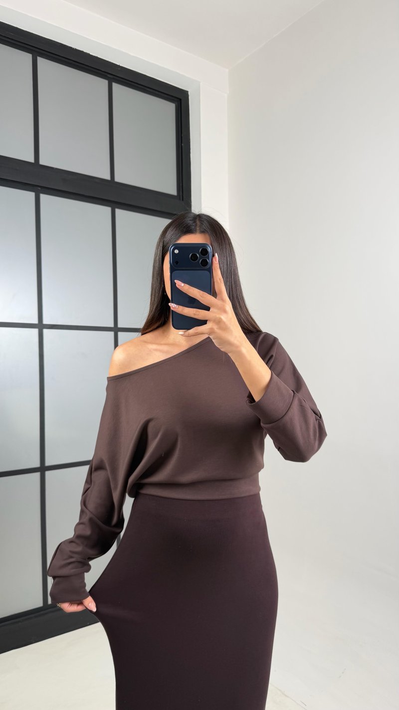 Acı Kahve Kayık Yaka Modal Kumaş Bluz GAUS-00795