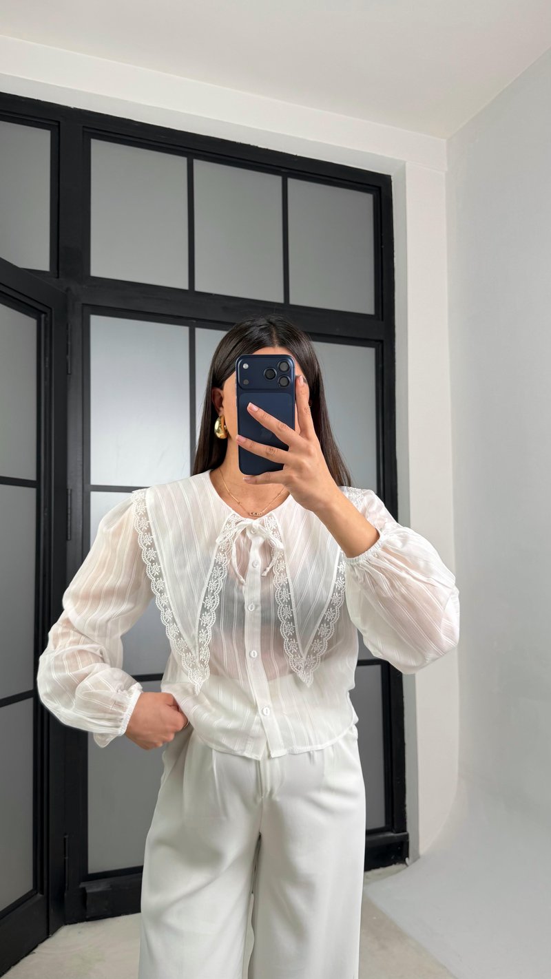 Beyaz Bebe Yaka Önü Bağlamalı Transparan Gömlek GAUS-01241