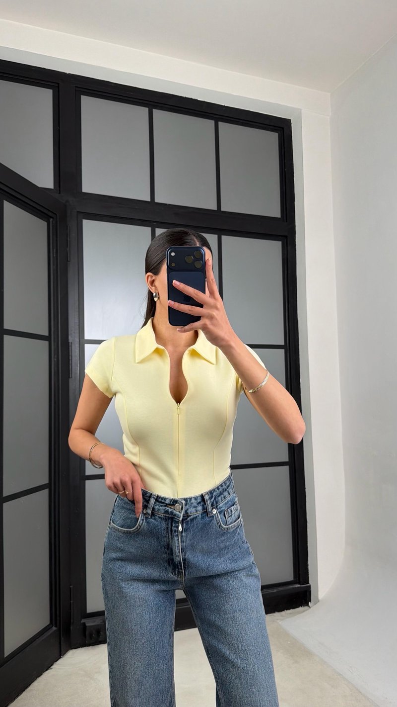 Sarı Polo Yaka Fermuarlı Basic Bluz GAUS-01467