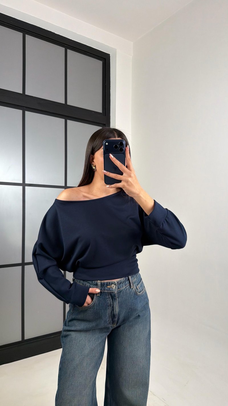 Lacivert Kayık Yaka Modal Kumaş Bluz GAUS-00795