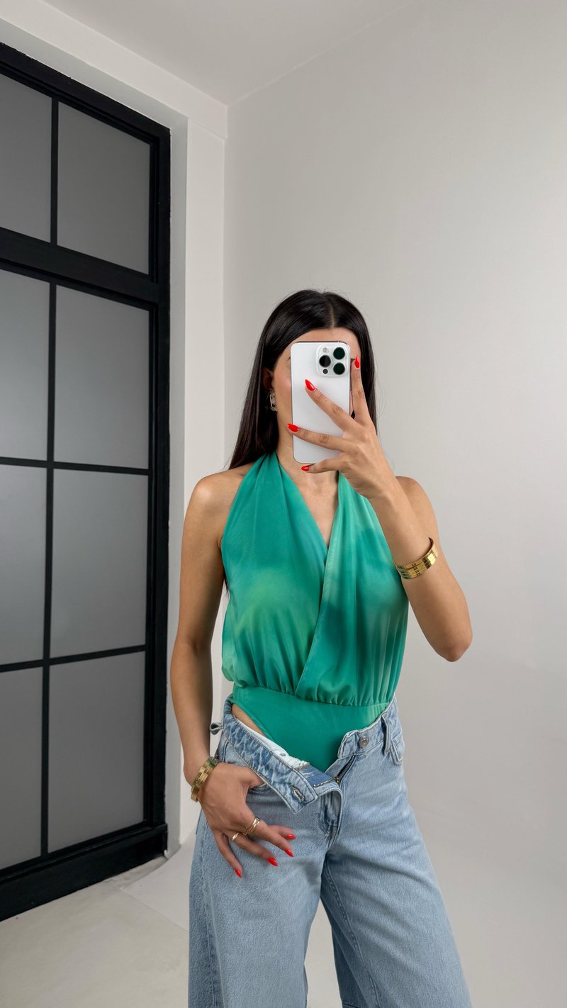 Yeşil Çapraz Askılı Dekolteli Premium Bodysuit GAUS-0022