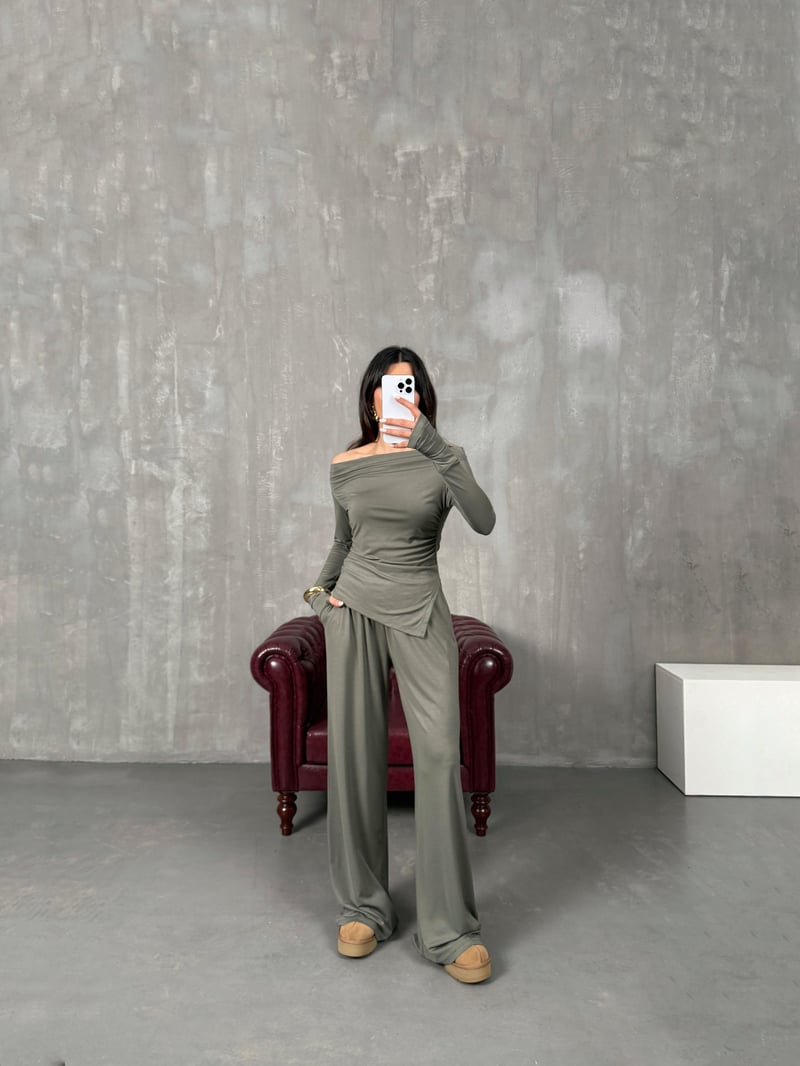 Tamara Haki Drapeli Asimetrik Kesim Bluz Pantolon Modal Takım