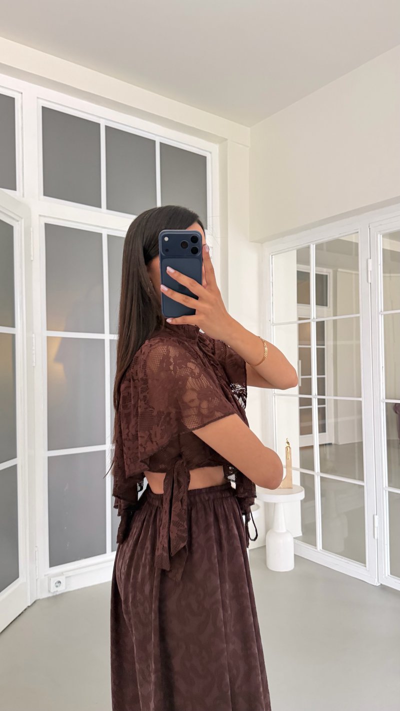 Kahve Fırfır Detaylı Crop Bluz GAUS-01741