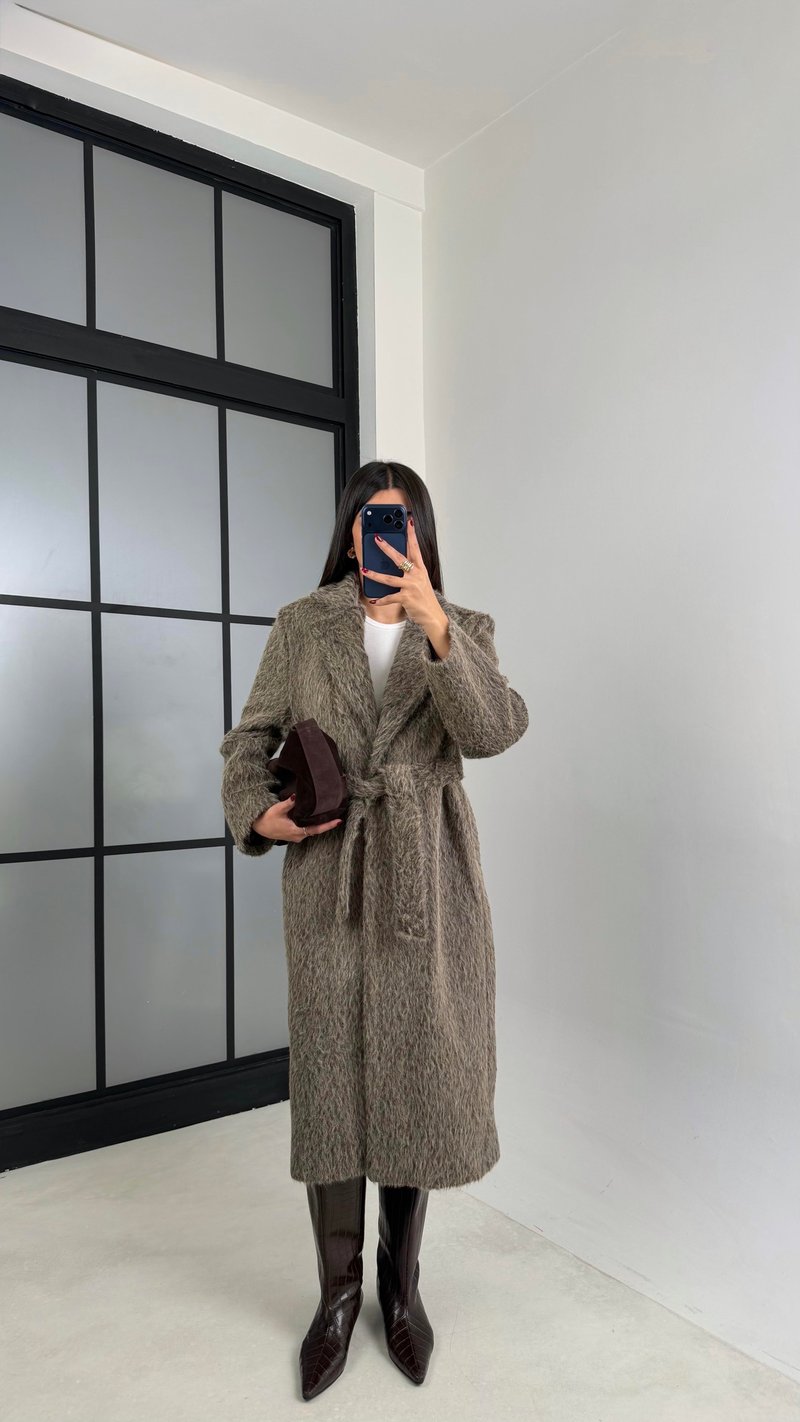 Kahve Astarlı Kuşaklı Oversize Kürk Kaban GAUS-00543